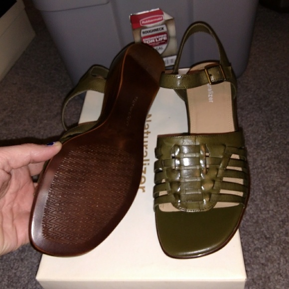 Naturalizer - Picture 5 of 5